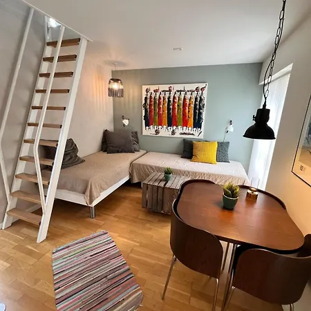 Backhouse Free Parking Og Privacy Apartment