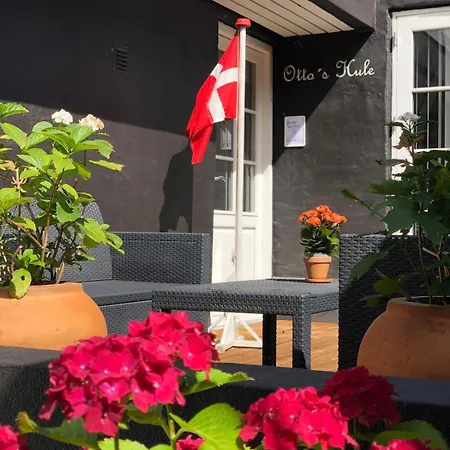 Backhouse Free Parking Og Privacy Odense