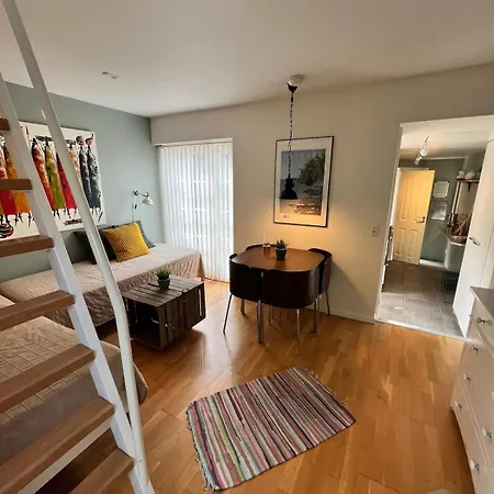 Backhouse Free Parking Og Privacy Odense